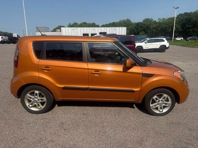 2011 Ignition Kia Soul Plus FWD Hatchback