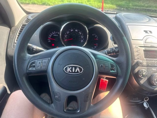 2011 Ignition Kia Soul Plus FWD Hatchback