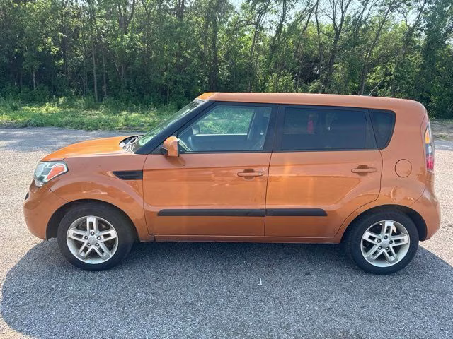 2011 Ignition Kia Soul Plus FWD Hatchback