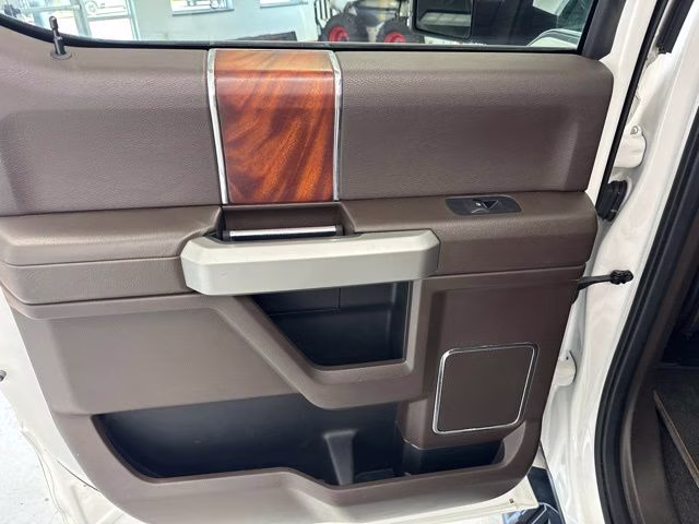 2018 White Platinum Metallic Tri-Coat Ford F-150 King Ranch 4X4 Truck