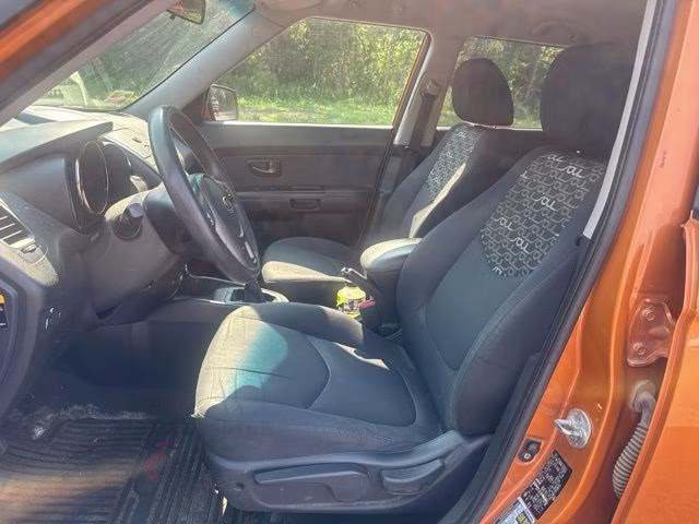 2011 Ignition Kia Soul Plus FWD Hatchback
