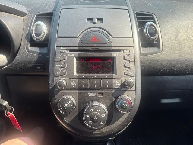 2011 Ignition Kia Soul Plus FWD Hatchback