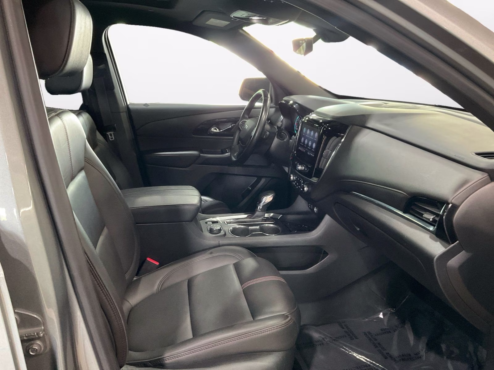 2023 Sterling Gray Metallic Chevrolet Traverse RS AWD SUV