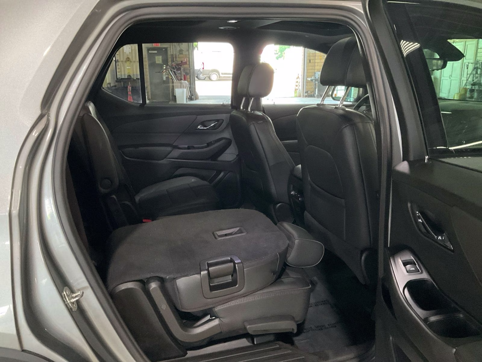2023 Sterling Gray Metallic Chevrolet Traverse RS AWD SUV