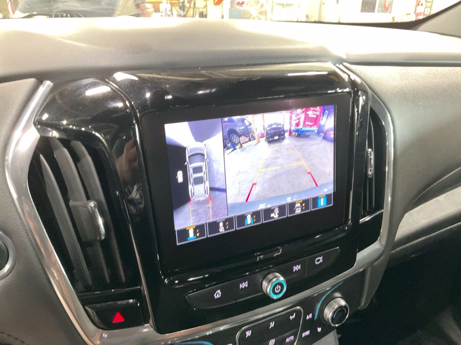 2023 Sterling Gray Metallic Chevrolet Traverse RS AWD SUV