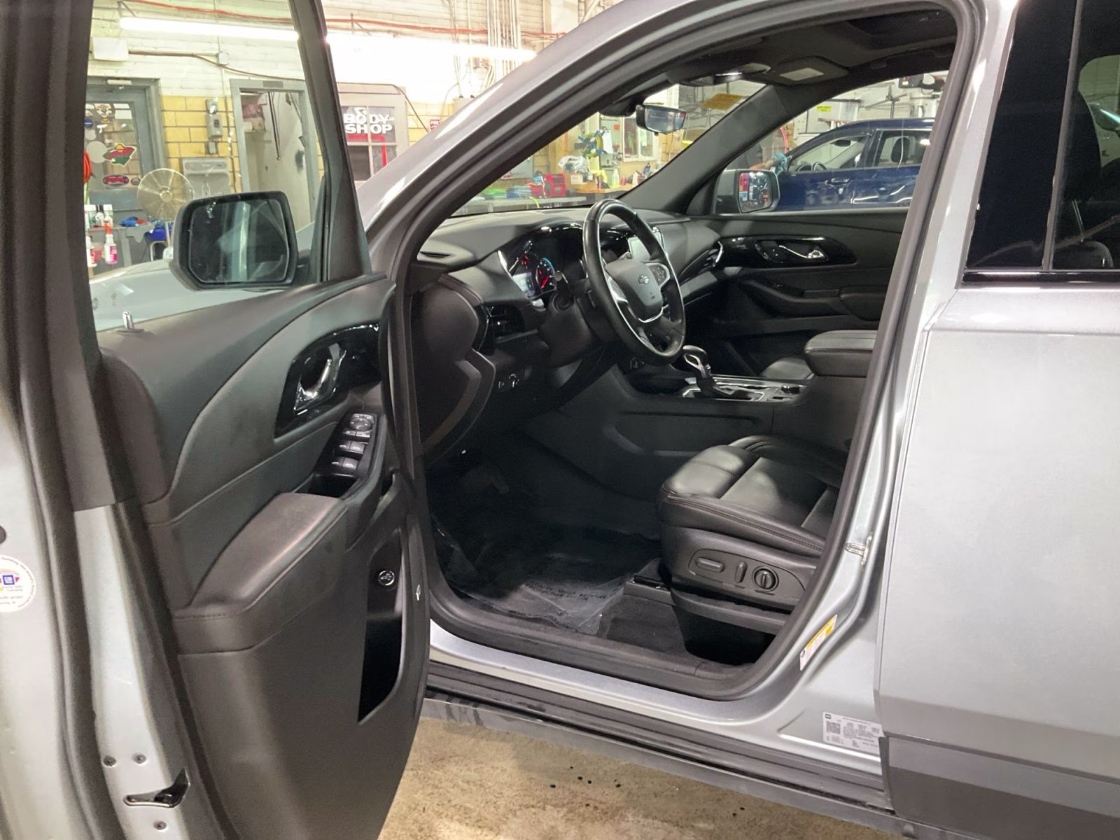 2023 Sterling Gray Metallic Chevrolet Traverse RS AWD SUV
