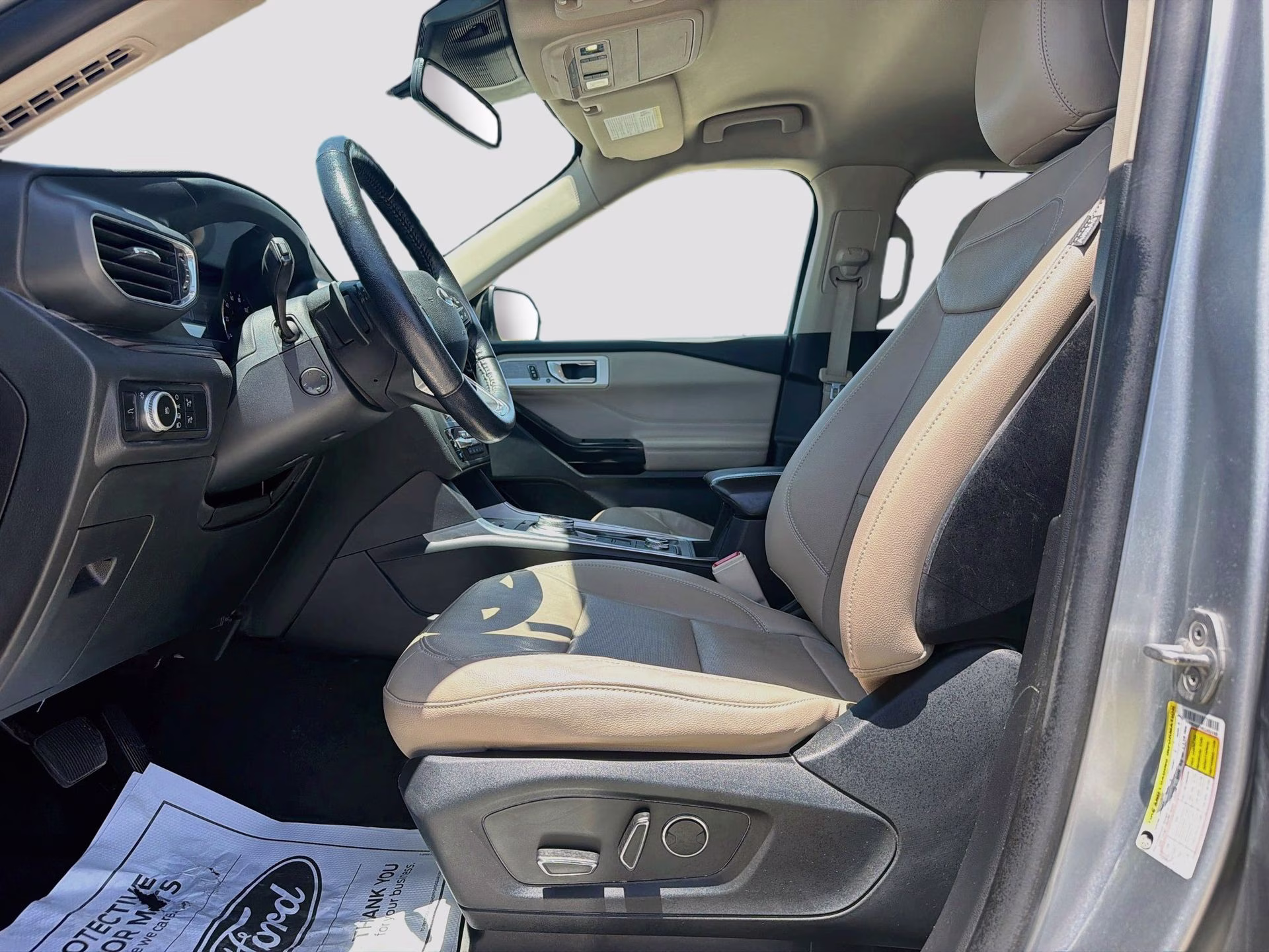 2020 Iconic Silver Metallic Ford Explorer Limited 4X4 SUV