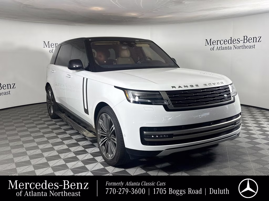2023 White Land Rover Range Rover SE AWD SUV