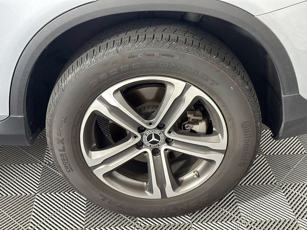 2021 Iridium Silver Metallic Mercedes-Benz GLC GLC 300 RWD SUV