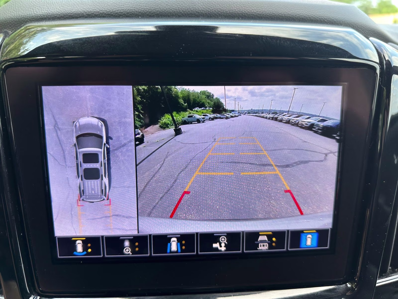 2023 Sterling Gray Metallic Chevrolet Traverse RS AWD SUV
