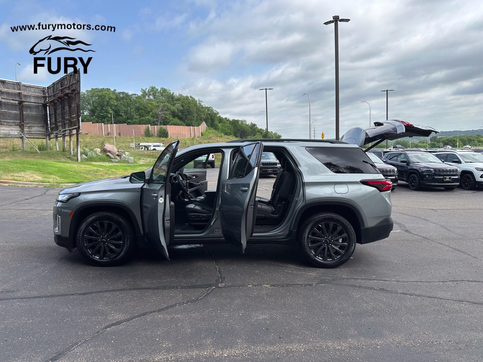 2023 Sterling Gray Metallic Chevrolet Traverse RS AWD SUV