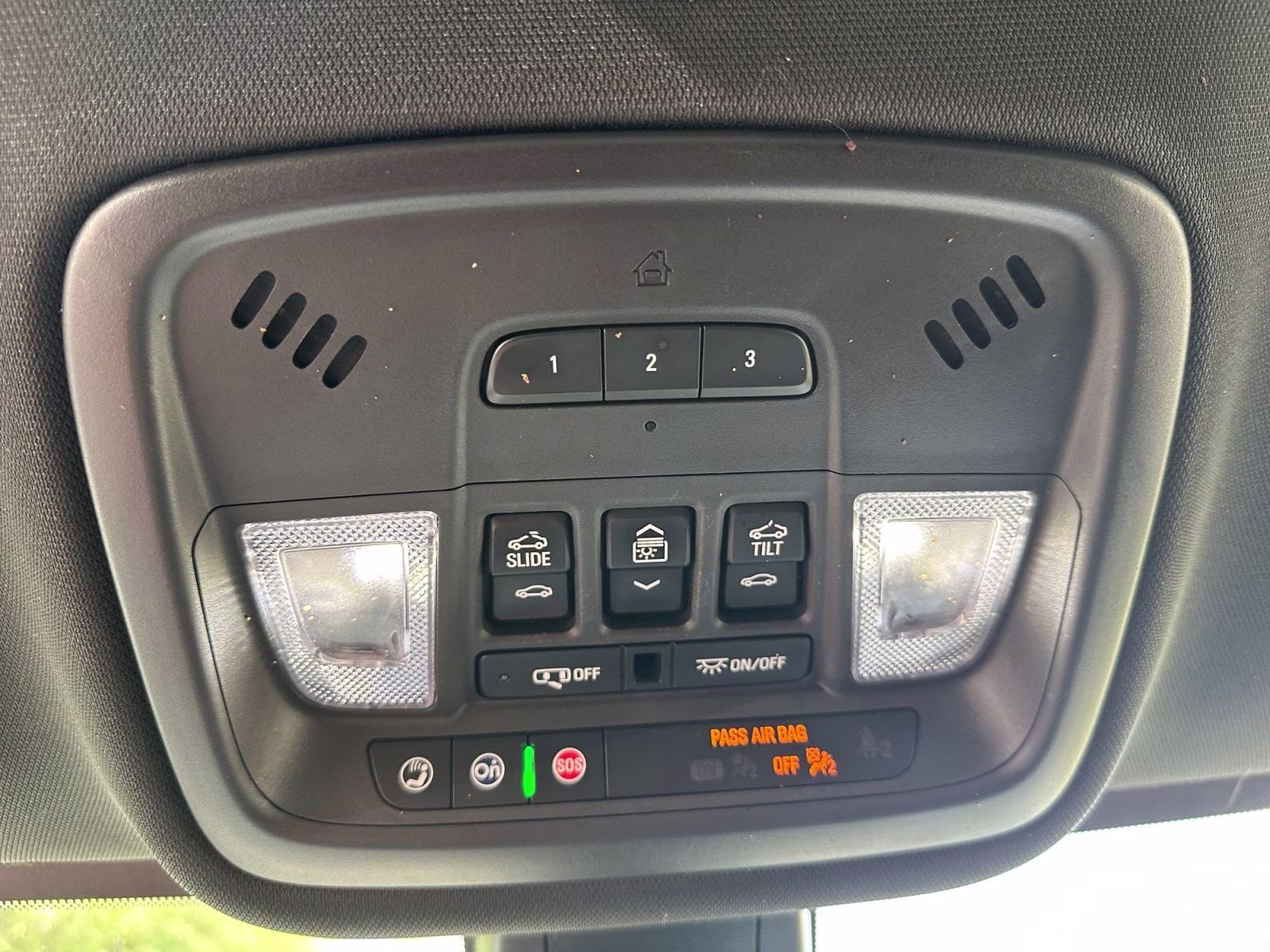 2023 Sterling Gray Metallic Chevrolet Traverse RS AWD SUV