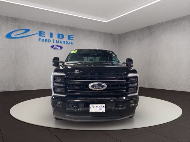 2026 Black Ford Super Duty F-250 SRW Platinum 4X4 Truck