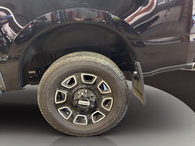 2026 Black Ford Super Duty F-250 SRW Platinum 4X4 Truck