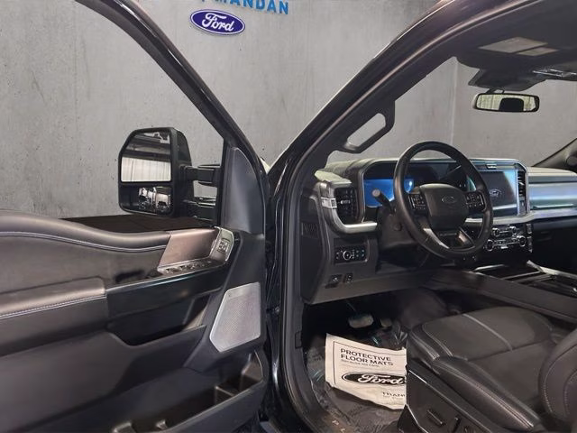 2026 Black Ford Super Duty F-250 SRW Platinum 4X4 Truck