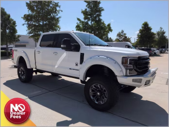 2022 White Metallic Ford Super Duty F-250 SRW Lariat 4X4 Truck
