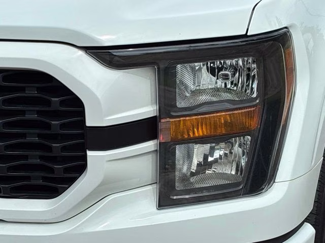 2023 Oxford White Ford F-150 XL 4X4 Truck