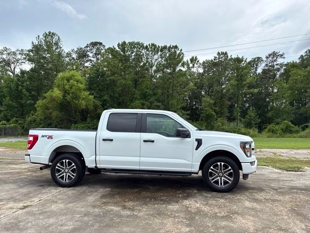 2023 Oxford White Ford F-150 XL 4X4 Truck