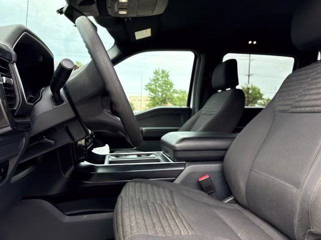 2023 Oxford White Ford F-150 XL 4X4 Truck