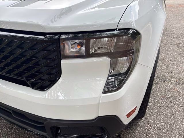 2025 Oxford White Ford Maverick XLT AWD Truck