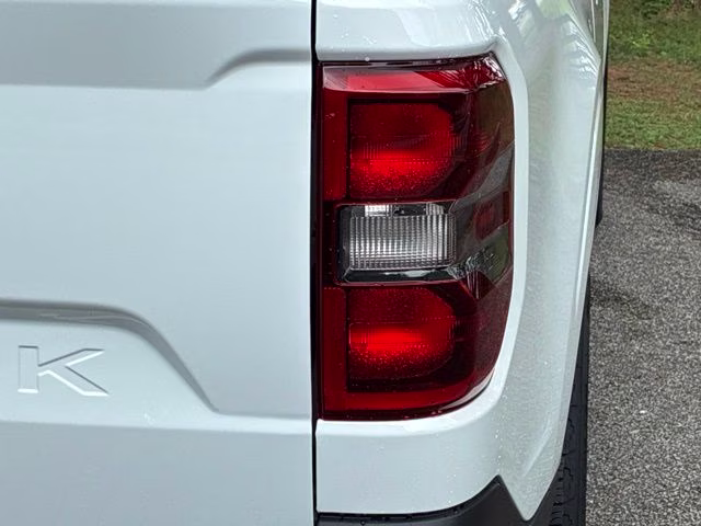 2025 Oxford White Ford Maverick XLT AWD Truck
