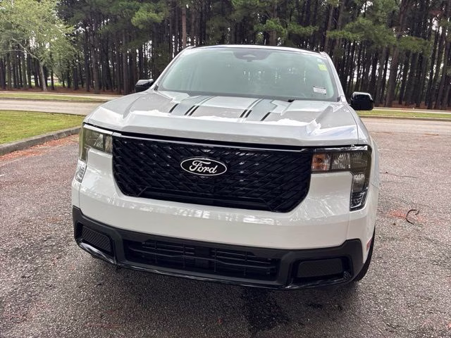 2025 Oxford White Ford Maverick XLT AWD Truck