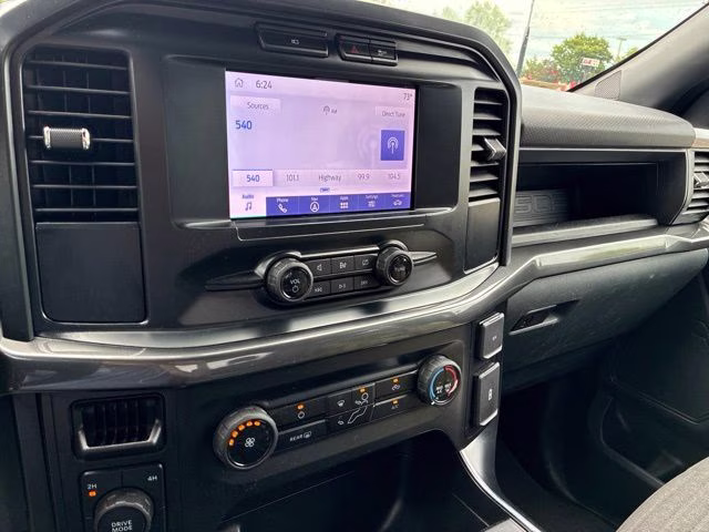 2023 Oxford White Ford F-150 XL 4X4 Truck