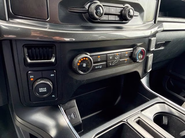2023 Oxford White Ford F-150 XL 4X4 Truck