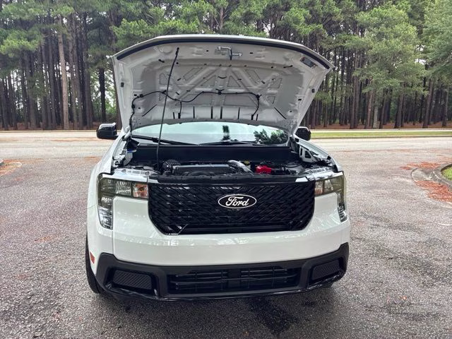 2025 Oxford White Ford Maverick XLT AWD Truck
