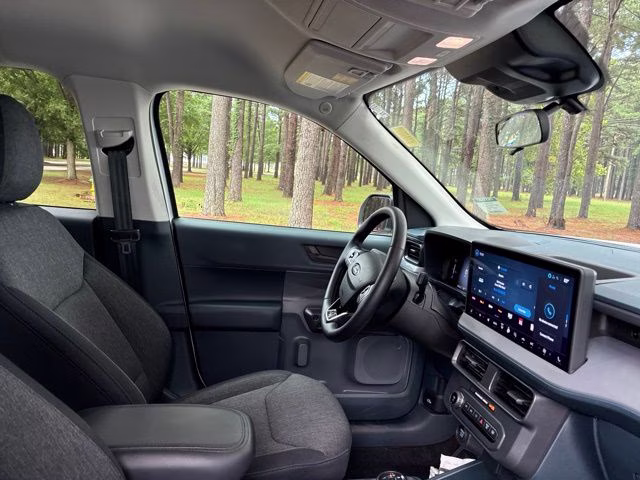 2025 Oxford White Ford Maverick XLT AWD Truck
