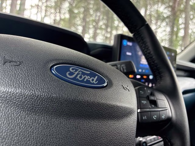 2025 Oxford White Ford Maverick XLT AWD Truck