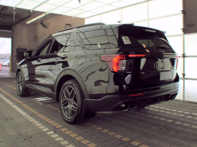 2025 Agate Black Metallic Ford Explorer ST 4X4 SUV