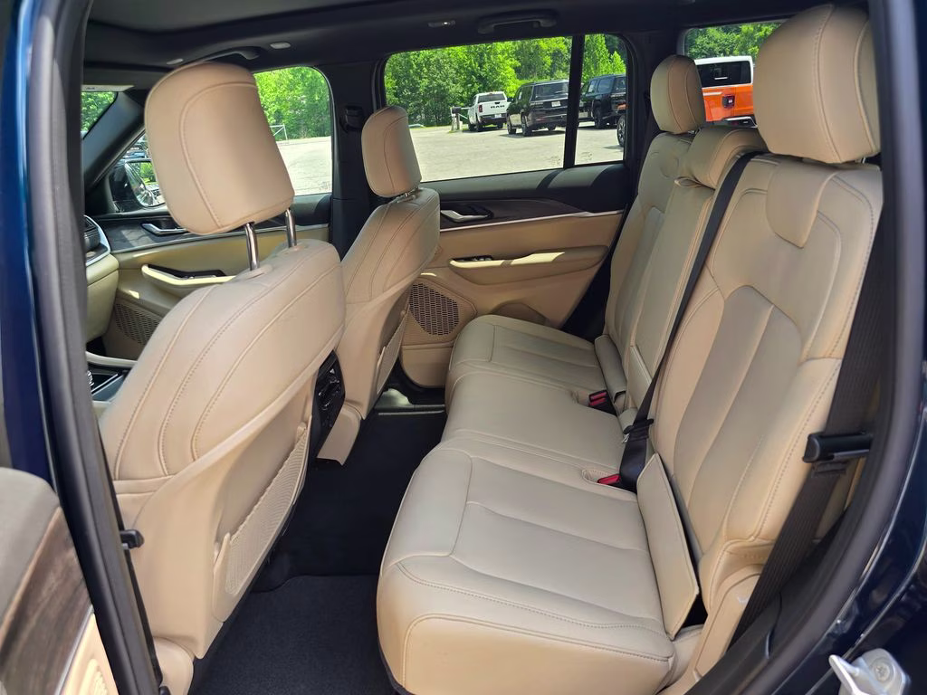 2026 Fathom Blue Pearlcoat Jeep Grand Cherokee Limited 4X4 SUV