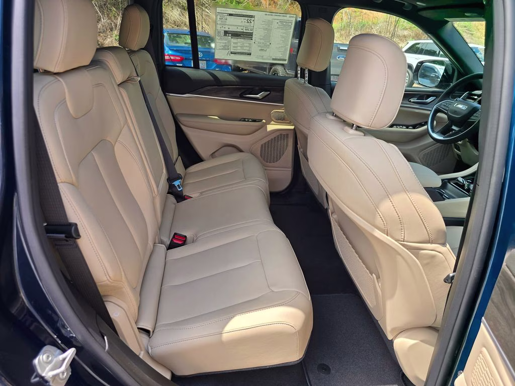 2026 Fathom Blue Pearlcoat Jeep Grand Cherokee Limited 4X4 SUV