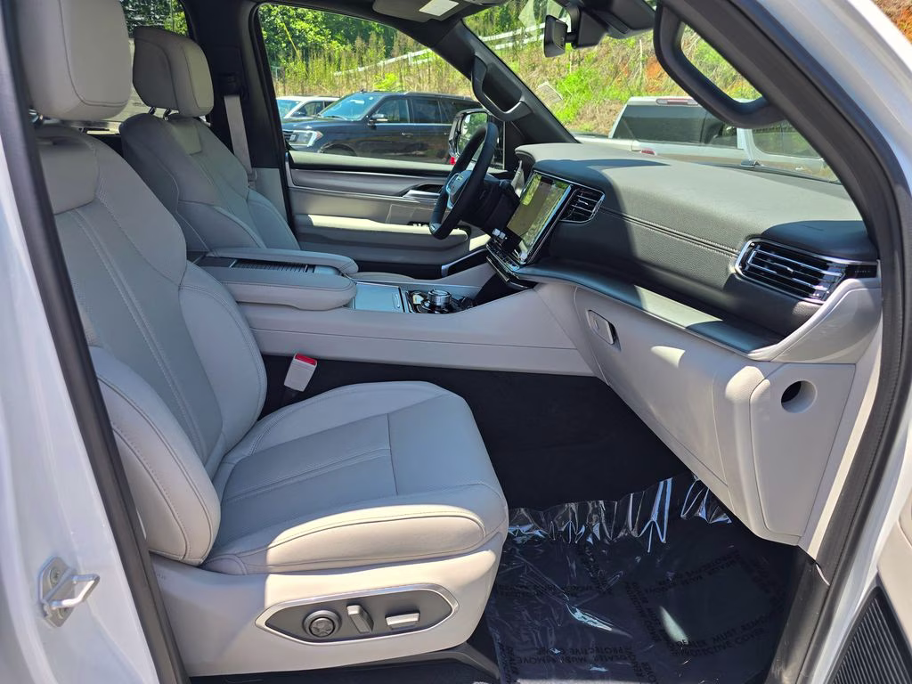 2026 Bright White Clearcoat Jeep Grand Wagoneer L 4X4 SUV