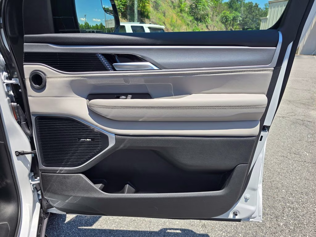 2026 Bright White Clearcoat Jeep Grand Wagoneer L 4X4 SUV