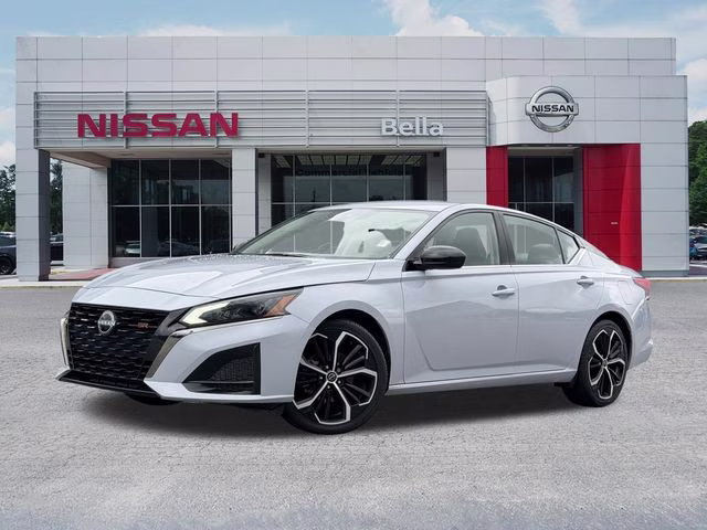 2024 Gray Sky Pearl Nissan Altima 2.5 SR FWD Sedan
