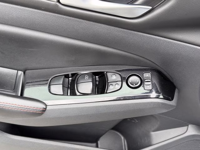 2024 Gray Sky Pearl Nissan Altima 2.5 SR FWD Sedan