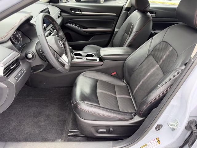 2024 Gray Sky Pearl Nissan Altima 2.5 SR FWD Sedan