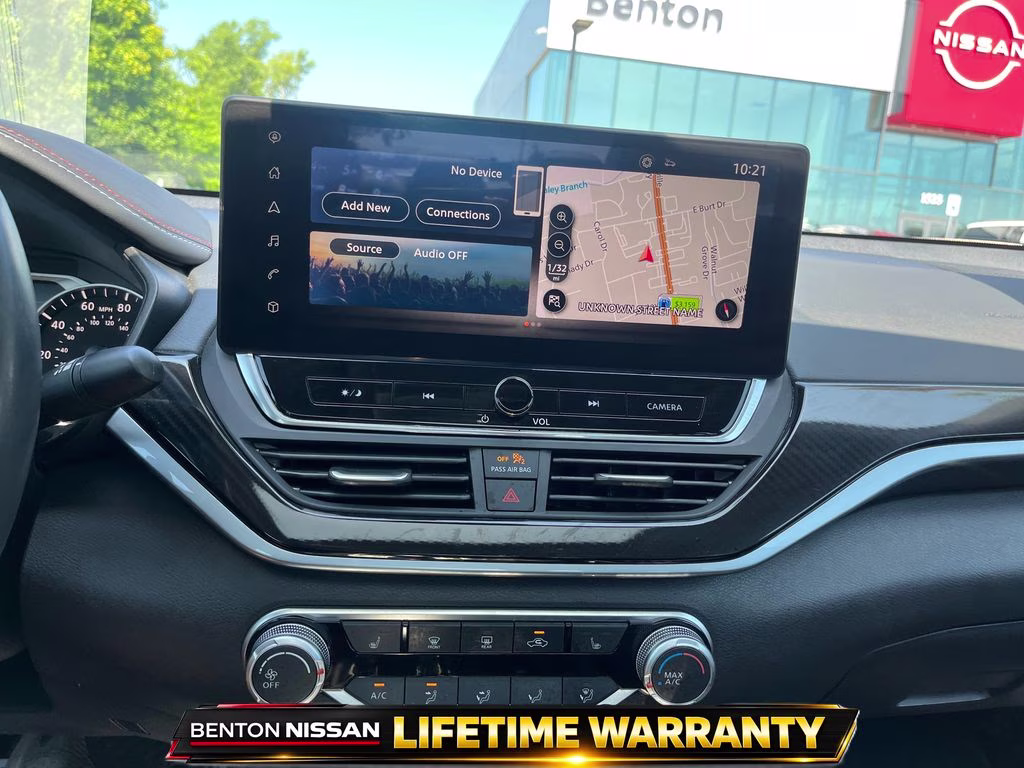 2023 Super Black Clearcoat Nissan Altima 2.5 SR FWD Sedan