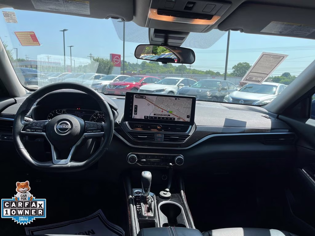 2023 Super Black Clearcoat Nissan Altima 2.5 SR FWD Sedan
