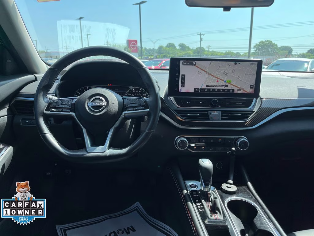 2023 Super Black Clearcoat Nissan Altima 2.5 SR FWD Sedan