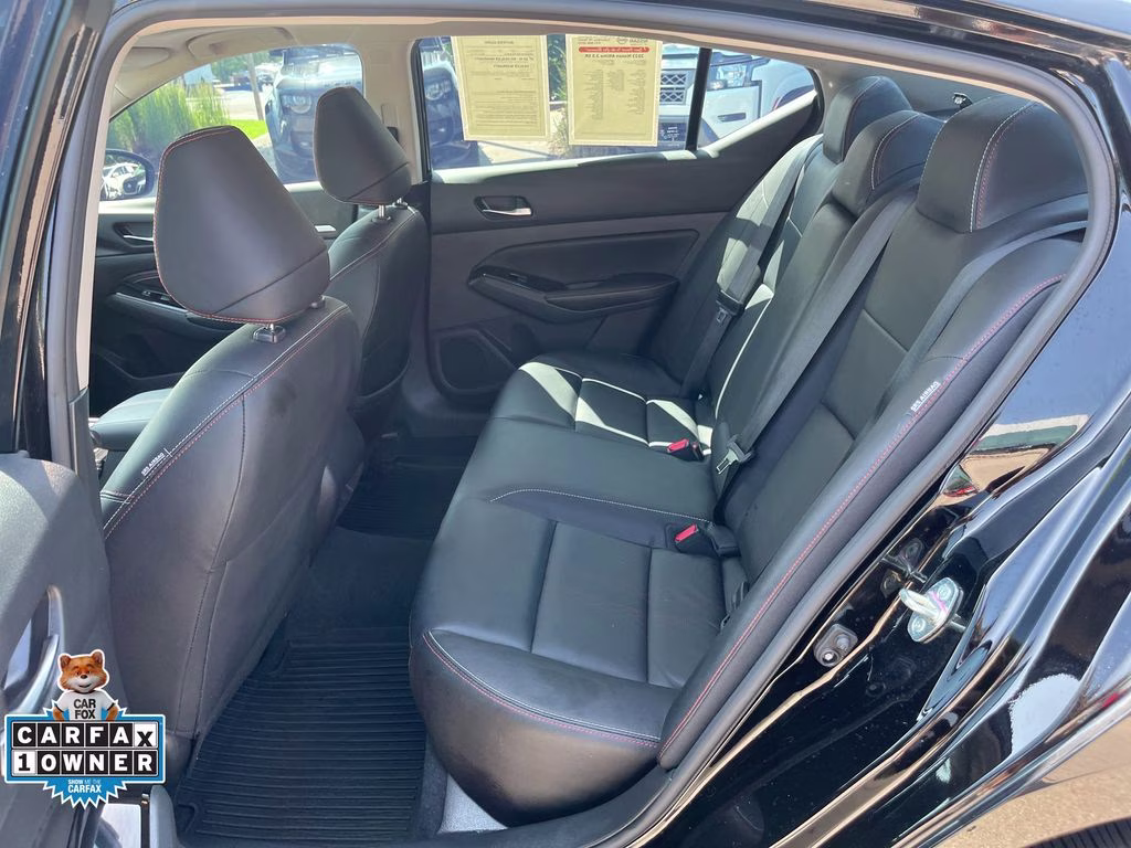 2023 Super Black Clearcoat Nissan Altima 2.5 SR FWD Sedan