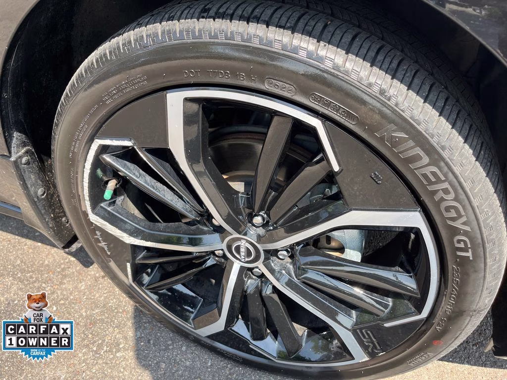 2023 Super Black Clearcoat Nissan Altima 2.5 SR FWD Sedan