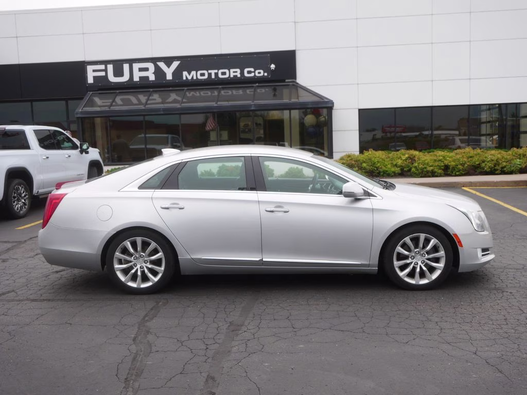 2017 Radiant Silver Metallic Cadillac XTS Luxury AWD Sedan