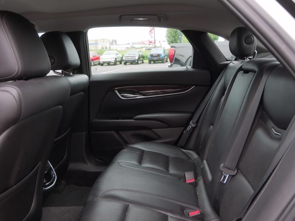 2017 Radiant Silver Metallic Cadillac XTS Luxury AWD Sedan