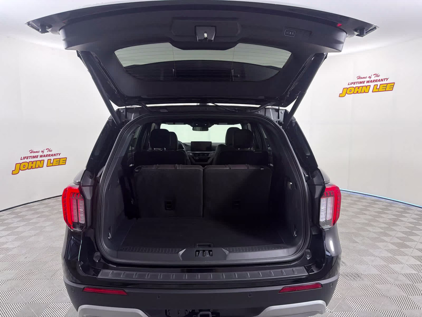 2026 Agate Black Metallic Ford Explorer Platinum RWD SUV