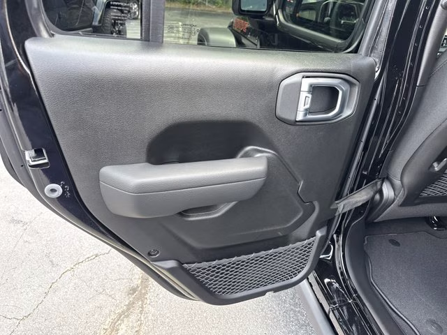 2026 Black Clearcoat Jeep Gladiator Mojave 4X4 Truck