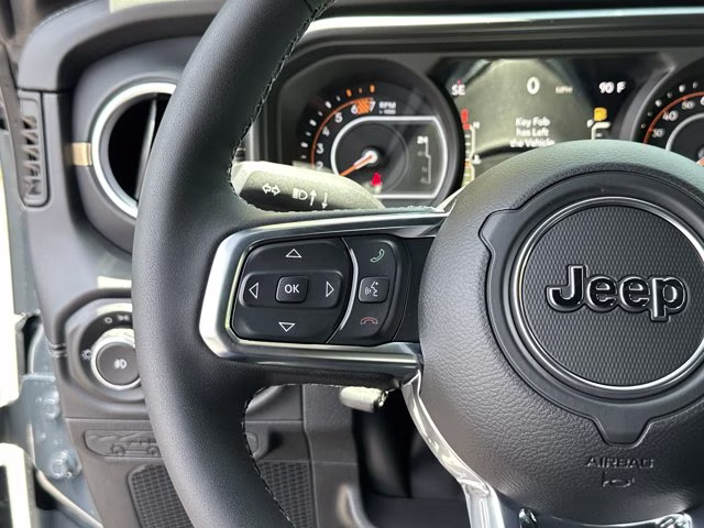 2026 Anvil Clear Coat Jeep Wrangler Sahara 4X4 Convertible