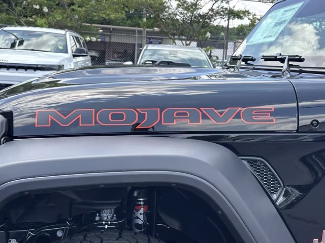 2026 Black Clearcoat Jeep Gladiator Mojave 4X4 Truck